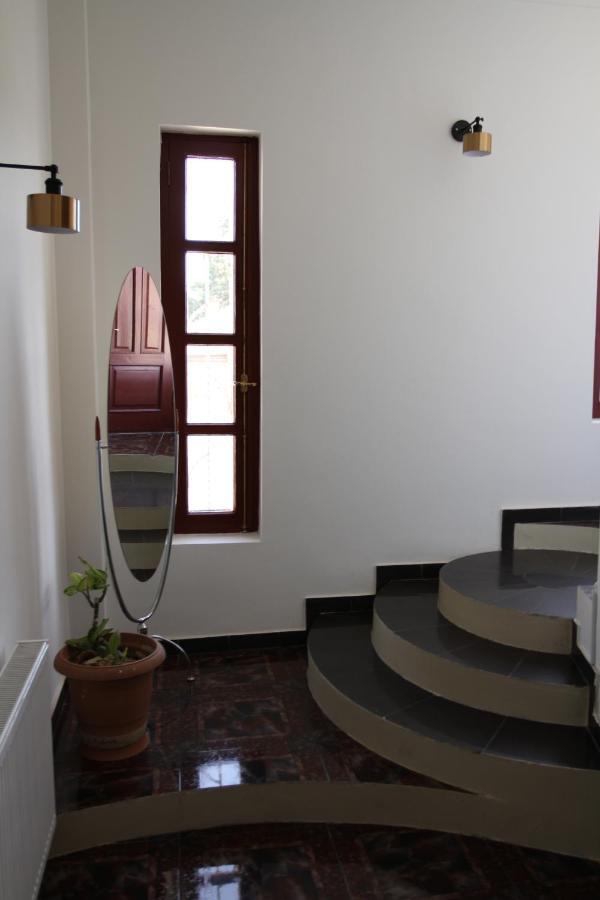 Guest House Third Floor Tbiliszi Kültér fotó